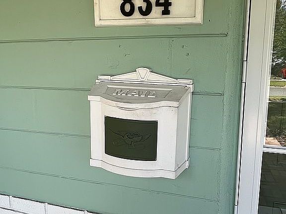 4th image of 834 50th Ave N