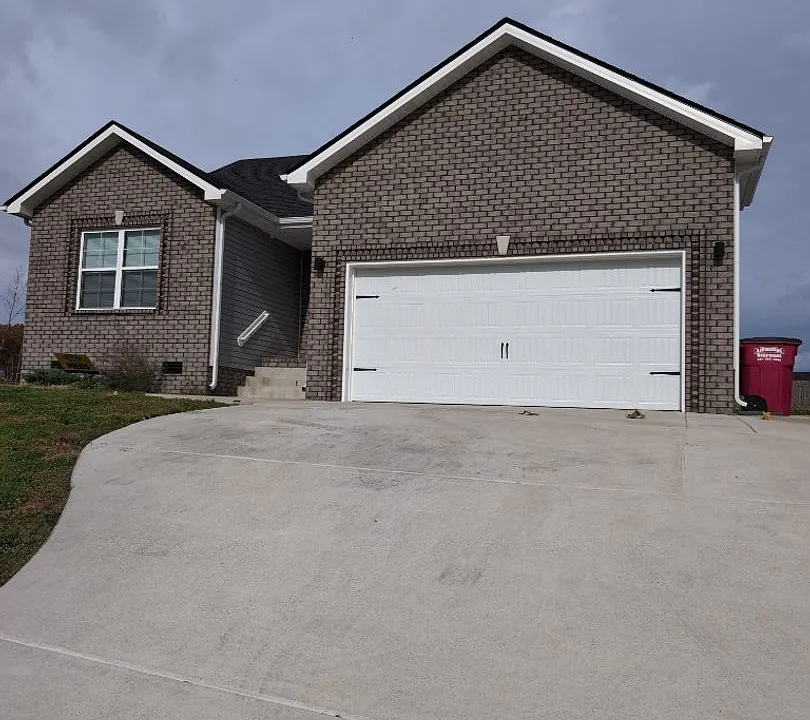 1113 Hand Ct