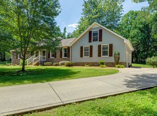 205 Overlook Ct, White House, TN 37188