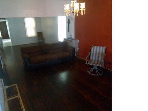 2nd image of 19 California St