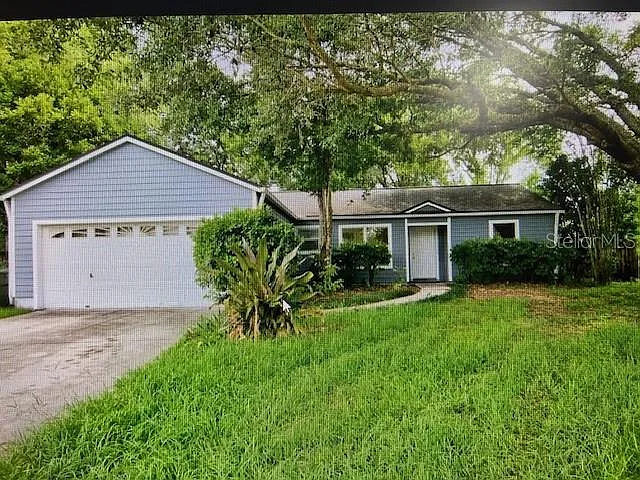 3 bed, 2.0 bath, 1363 sqft, $2,095 — Photo 1