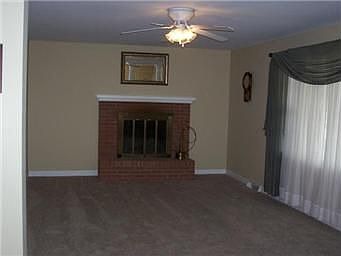 4th image of 1911 Sleepy Hollow Dr