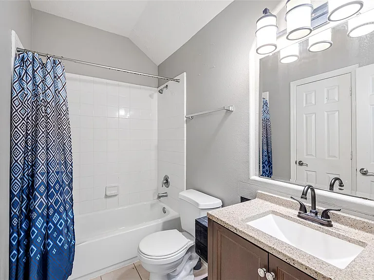 8127 Edenwood Dr — Photo 32