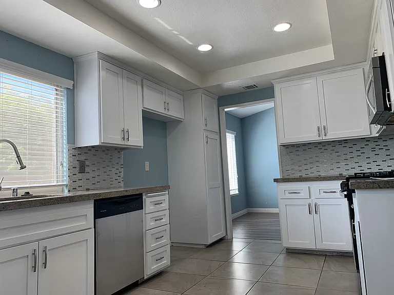 2540 E Dunes St — Photo 2