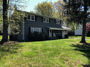 12 Annette Dr, Edison, NJ 08820