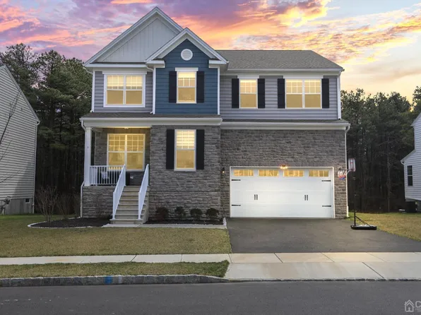 6 Hibiscus Ct, Old Bridge, NJ 08857