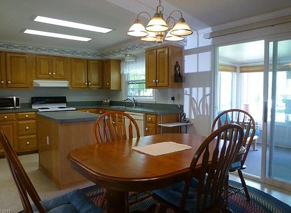 2nd image of 465 Sassafras Dr