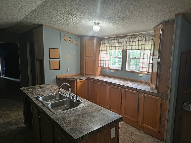 1127 Brown Mountain Rd #1 — Photo 8