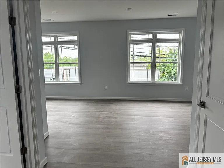 617 Lincoln Blvd #2B — Photo 7