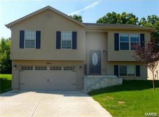 104 Katie Lynn Ct, Wentzville, MO 63385