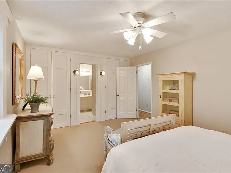 130 Cains Cove Dr — Photo 22