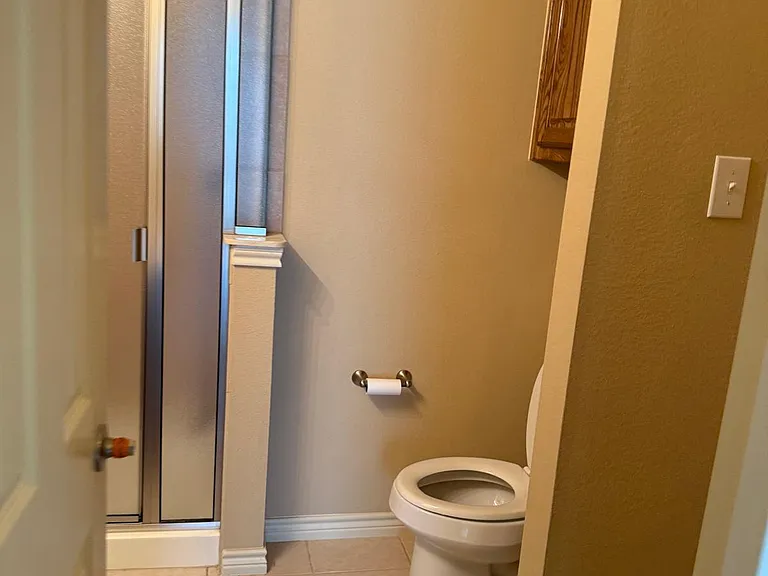 817 Graystone Dr — Photo 9