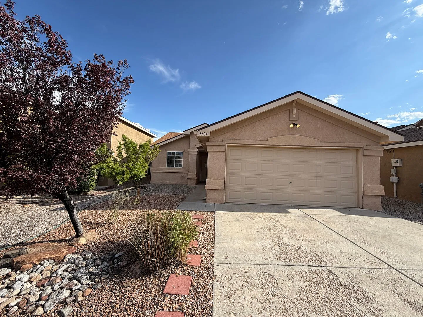 3 Bedroom Single Story Home Available Near Rainbow Blvd NW & Irving Blvd NW! — Photo 1