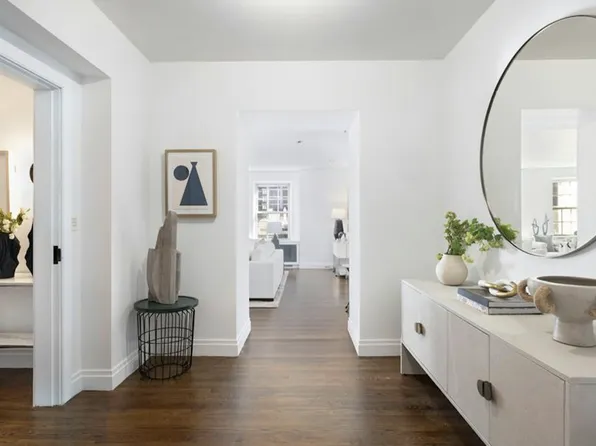 133 East 64th Street image 12 of 13