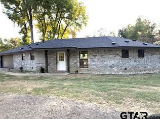 107 County Road 1038, Mount Pleasant, TX 75455
