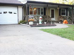 451 Rainey Rd, Eighty Four, PA 15330