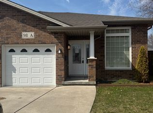 98 Lansdowne Ave #A, Kingsville, ON