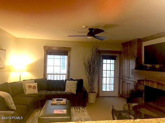 2nd image of 1325 Lowell Ave #5002