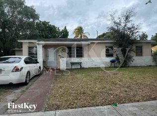 325 NW 190th St, Miami Gardens, FL 33169