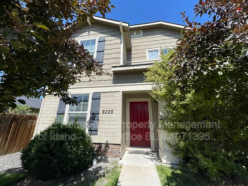 8228 W Mojave Dr