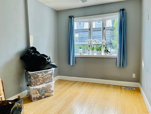 Rented by Keller Williams NYC | media 27