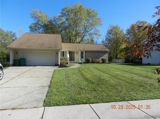 130 Sunset Dr, Hamburg, NY 14075