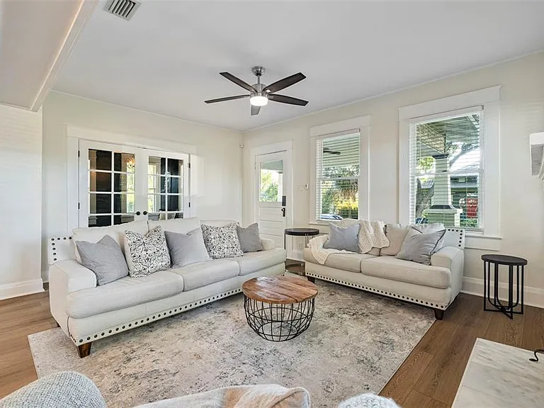 5709 N Suwanee Ave — Photo 2
