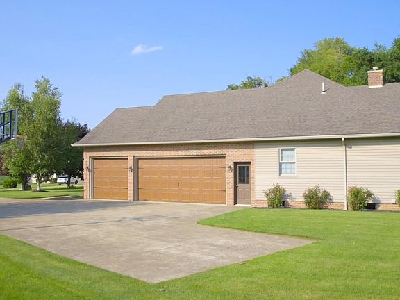 4th image of 116 Brandon Blvd