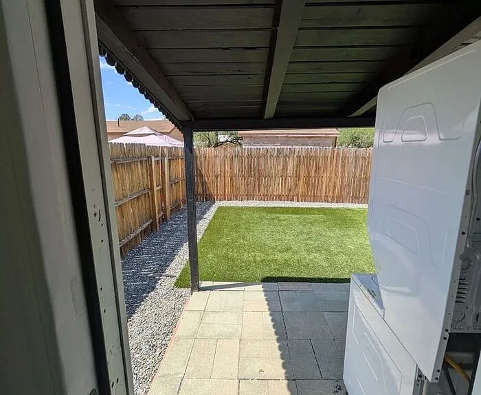 648 N Desert Ave — Photo 5