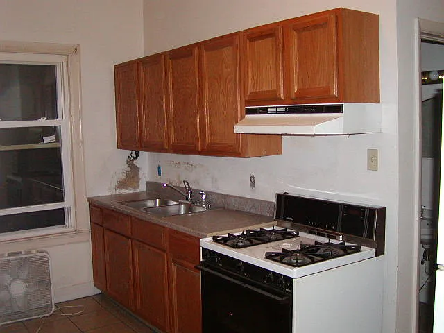 2 bed, 650 sqft, $975 — Photo 4