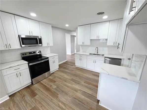 726 Childs Ave, Hampton, VA 23661