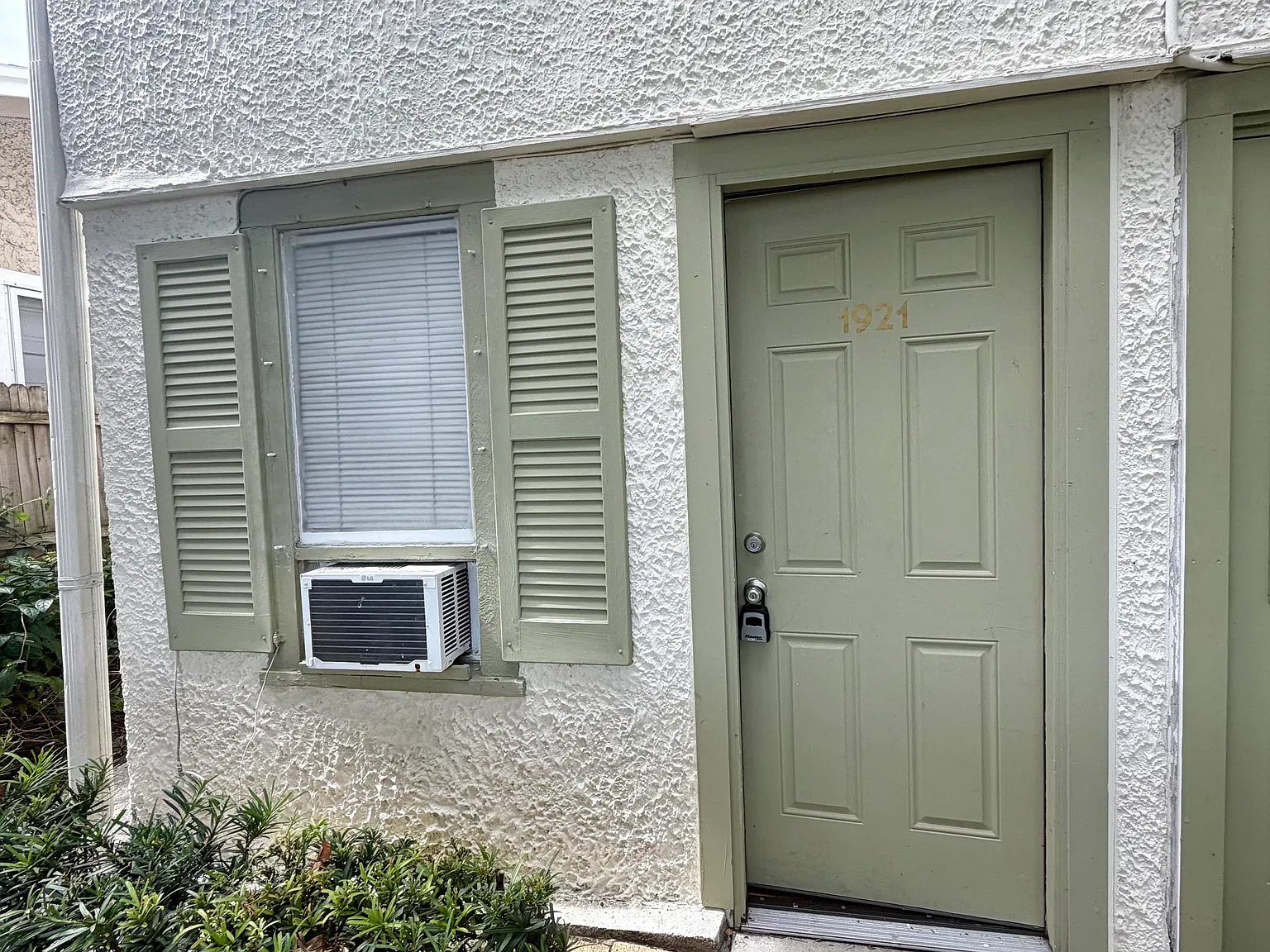 1 bed, 380 sqft, $1,100 — Photo 3