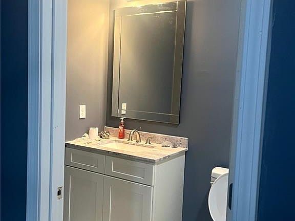 2nd image of 4900 Brooke Ct
