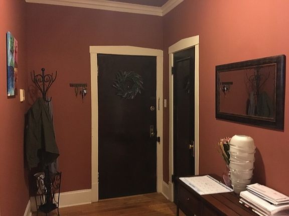 2nd image of 441 N Lombard Ave APT 1