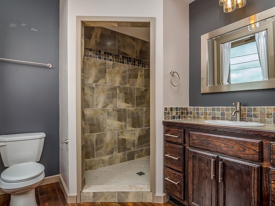 Lower Bedroom En-Suite Bathroom