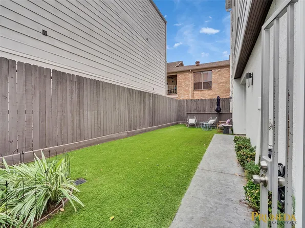 6108 Potomac Enclave Dr, Houston, TX 77057