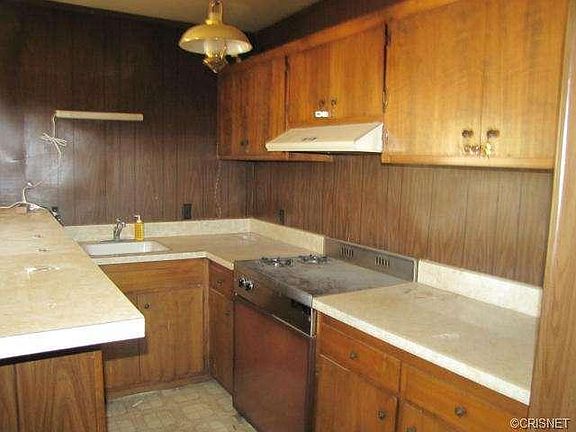 5th image of 8124 Tilden Ave