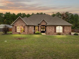 143 Eagle Point Rd, Leesville, LA 71446