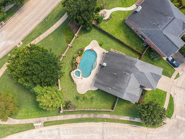 25210 Doves Gate Ct — Photo 43