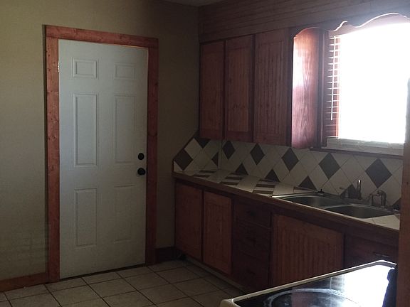 2nd image of 1432 Avenue O