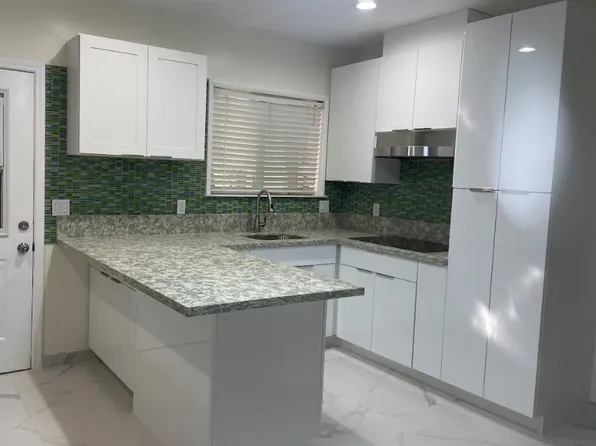 5273 Likini St, Honolulu, HI 96818