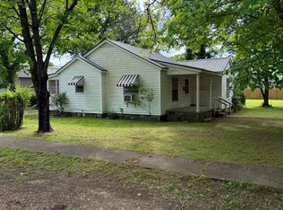 688 N State St, Batesville, AR 72501