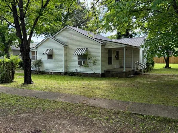 688 N State St, Batesville, AR 72501
