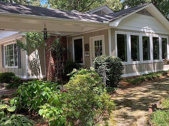 3rd image of 5804 N Shiloh Rd