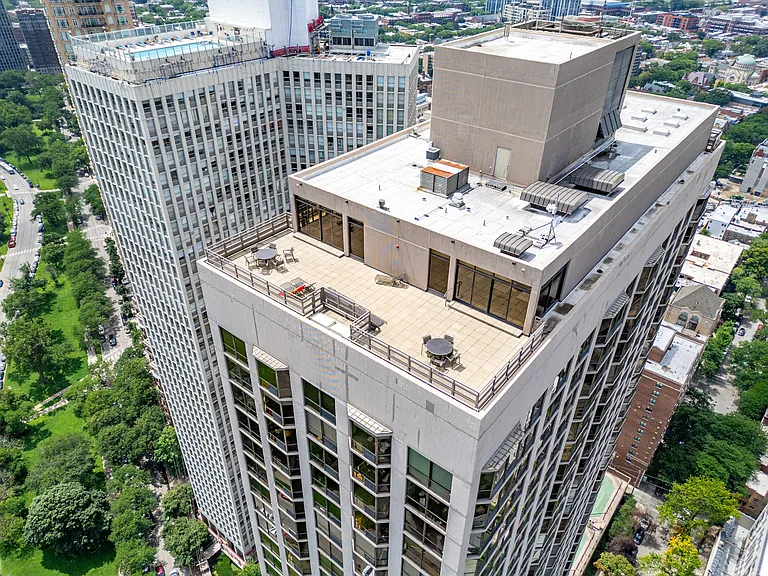 2650 N Lakeview Ave #2801 — Photo 39