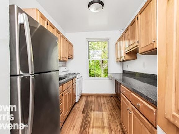 5th image of 3902 Manhattan College Pkwy APT 4B