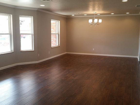 South living/dining area