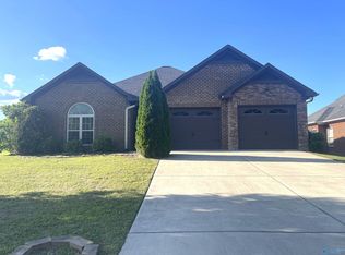 169 Glen Oaks Cir, Glencoe, AL 35905