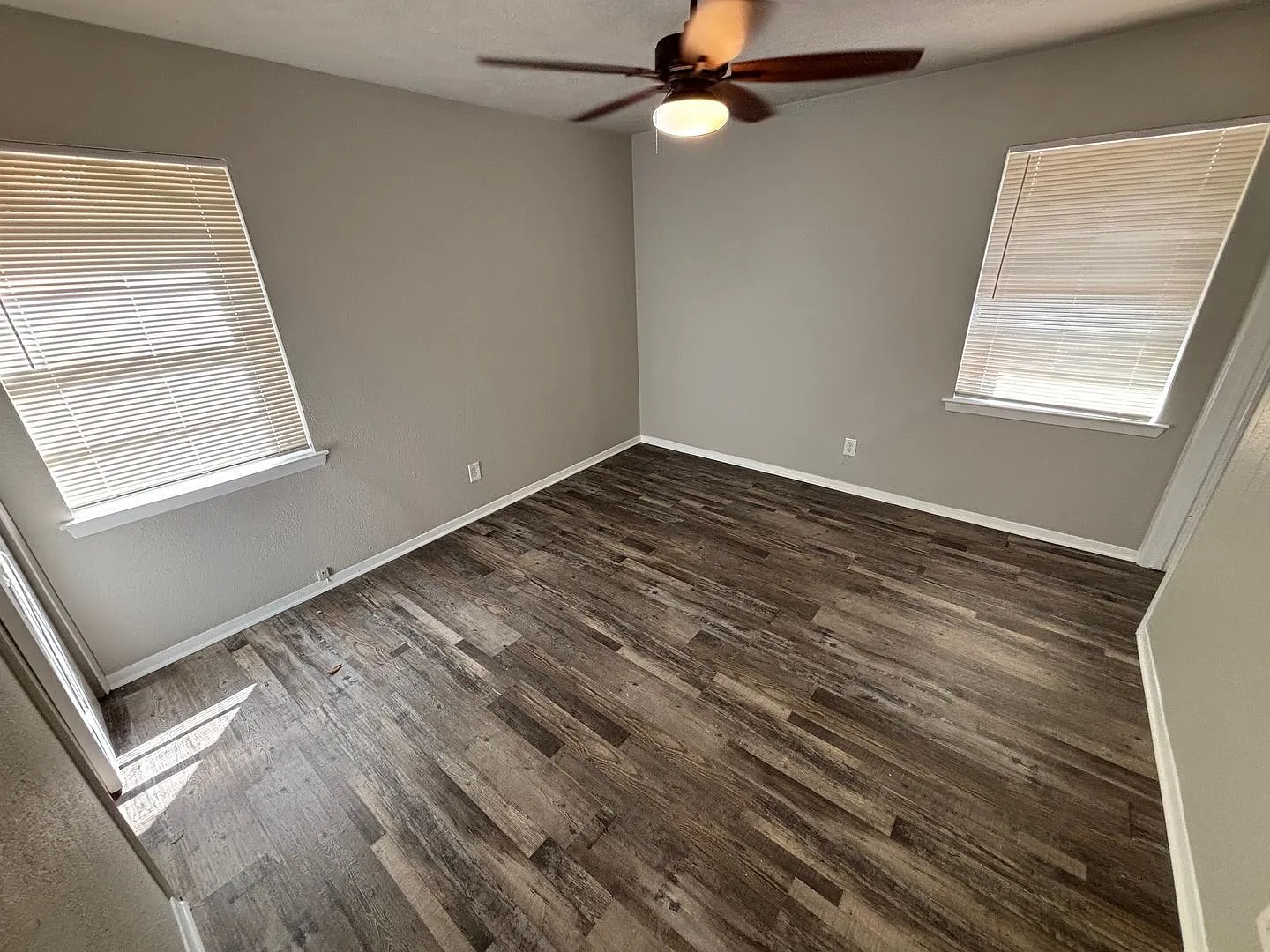 2522 Cunningham Street — Photo 2