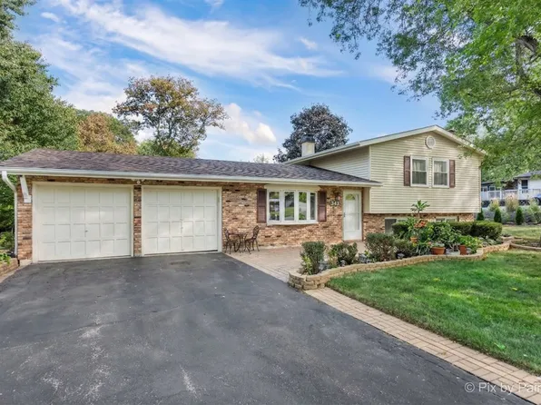 849 Hemlock Dr, Dundee, IL 60118